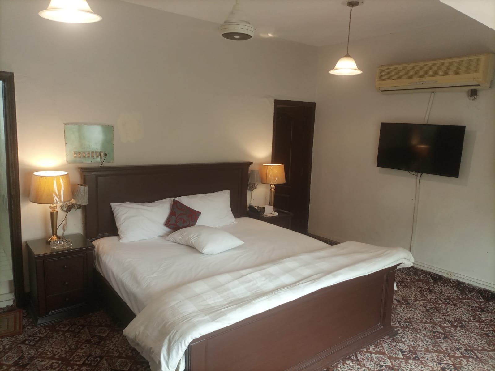 Suite Rooms:​